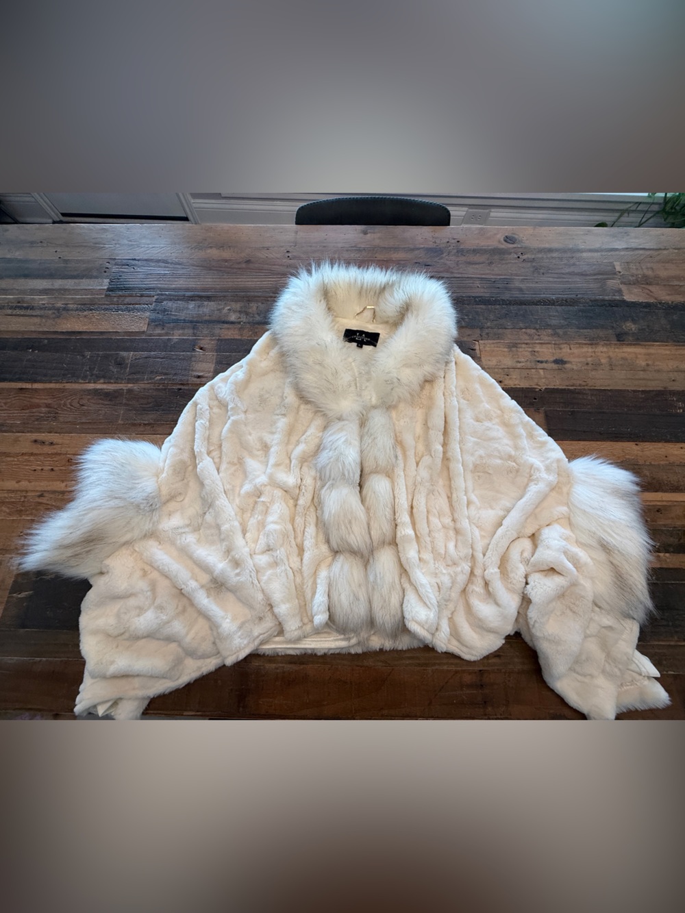 Faux fur women’s white cape